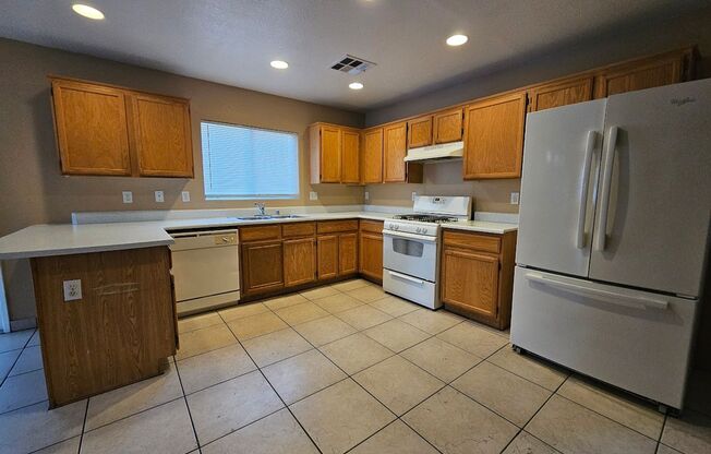 Spacious 4BD/3BA Home with Mountain Views in Las Vegas!