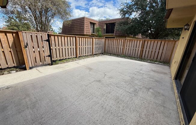 2/2.5 Townhome in Central Orlando