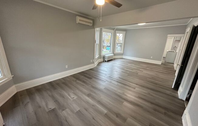 2 beds, 1 bath, $1,900, Unit #1