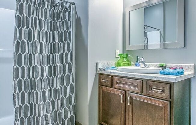 3 beds, 2 baths, 1,469 sqft, $2,095, Unit A - 1010 Unit 303 - C1469