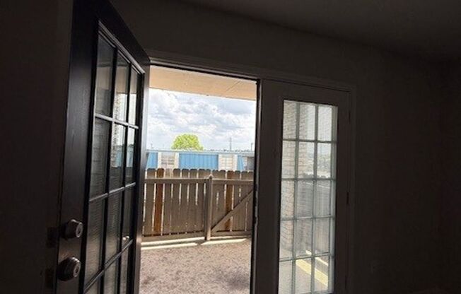 2 beds, 1.5 baths, 1,156 sqft, $1,250, Unit 15-1501
