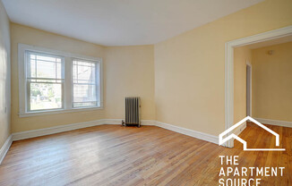 1333 W Touhy Ave 3E