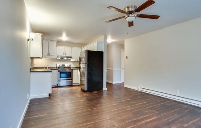 1 bed, 1 bath, $1,150, Unit # B 15