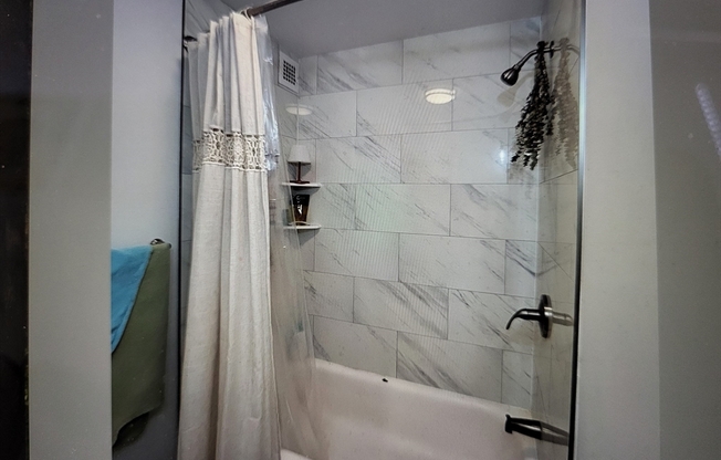 Studio, 1 bath, 500 sqft, $2,600, Unit 715