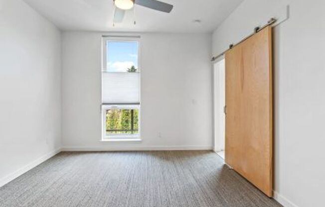 1 bed, 1 bath, 490 sqft, $1,425, Unit 210