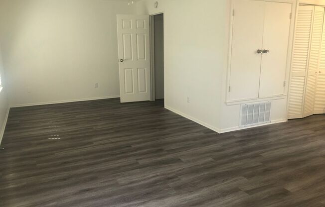 1 bed, 2 baths, 815 sqft, $1,150, Unit B2