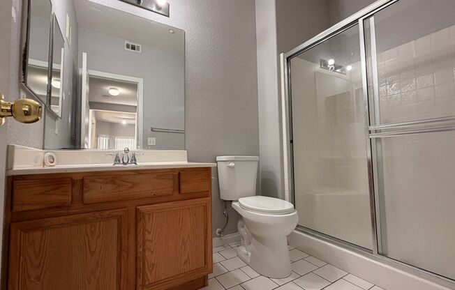 2 beds, 2 baths, $1,595, Unit UNIT 1021