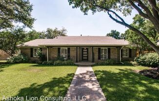 7818 Rolling Acres Dr