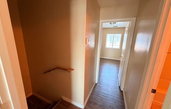 2 beds, 1.5 baths, 1,047 sqft, $1,395, Unit Unit 23