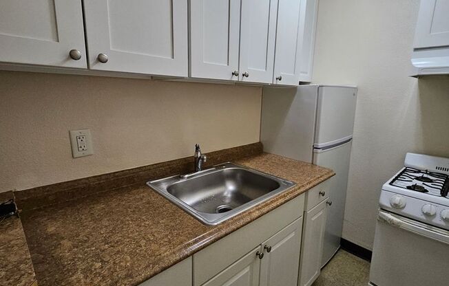 Studio, , 171 sqft, $899, Unit 11
