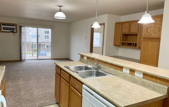 3 beds, 2 baths, 1,300 sqft, $1,295, Unit 200