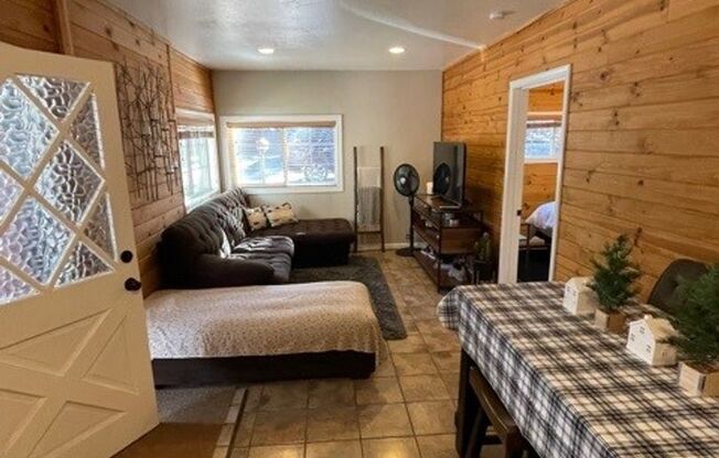 Tastefully remodeled cabin avail. 11/1/24 for viewing!!