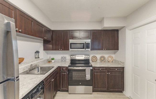 121 DANUBE AVE