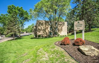 1 bed, 1 bath, 700 sqft, $1,265, Unit 30-304