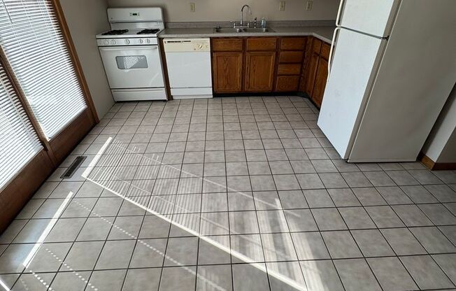 3150 60 W. 40th St