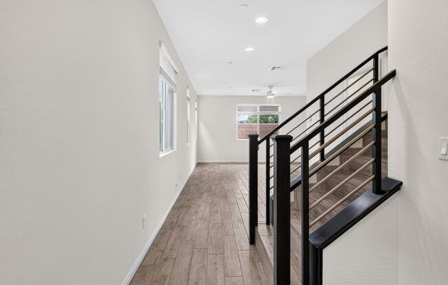 MOVE-IN READY! AMAZING 2-STORY 3-BEDROOM HOME IN CADENCE/HENDERSON!
