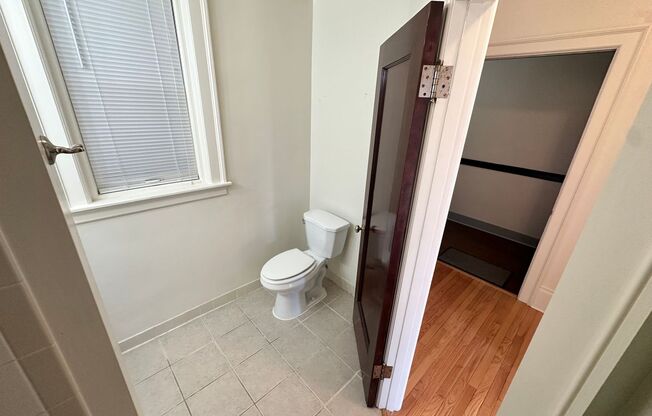 Studio, 1 bath, 450 sqft, $995, Unit A25