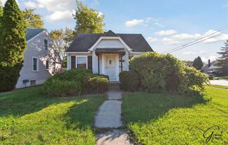 $1350 Eastpointe bungalow