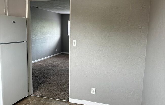 2 beds, 1 bath, 750 sqft, $970, Unit B09 1044 14