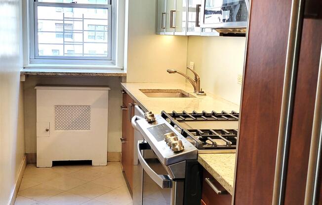 3 beds, 3 baths, 1,438 sqft, $8,500, Unit 5F
