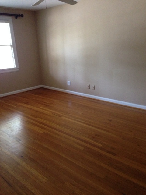 2 beds, 1 bath, $1,600