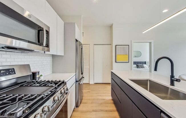 2 beds, 2 baths, 788 sqft, $3,500, Unit 3449-406