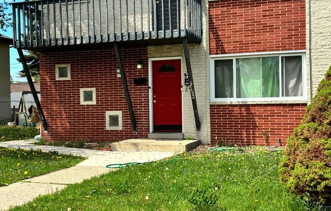 5721 N. 90th St.