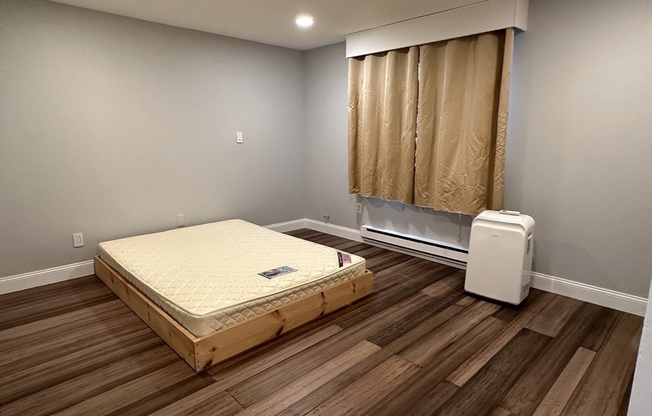 2 beds, 1 bath, 765 sqft, $2,500, Unit 103