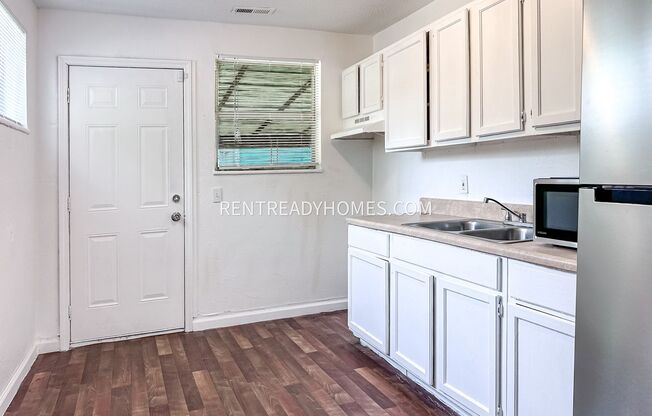 1316 Rayfield Dr