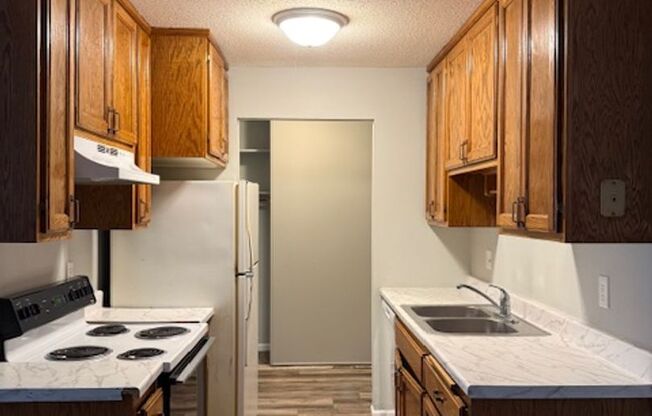 2 beds, 1.5 baths, 1,100 sqft, $1,395, Unit 802-117