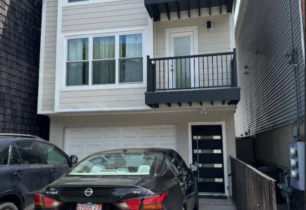 126 OGDEN AVE