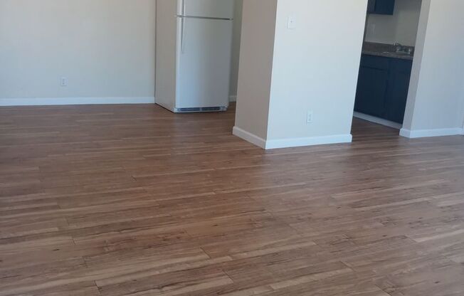 1 bed, 1 bath, 620 sqft, $1,300, Unit 3220 Q