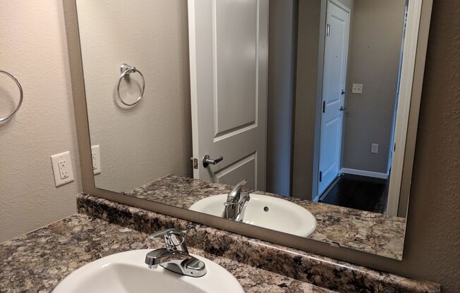 2 beds, 2 baths, 1,011 sqft, $1,255, Unit 2320-205