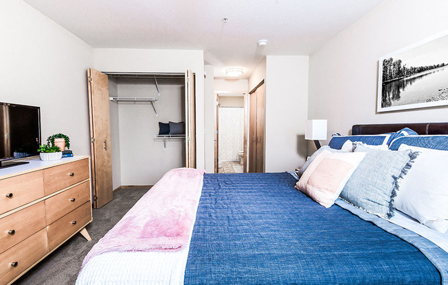 Mill City Apartments - Bedroom
