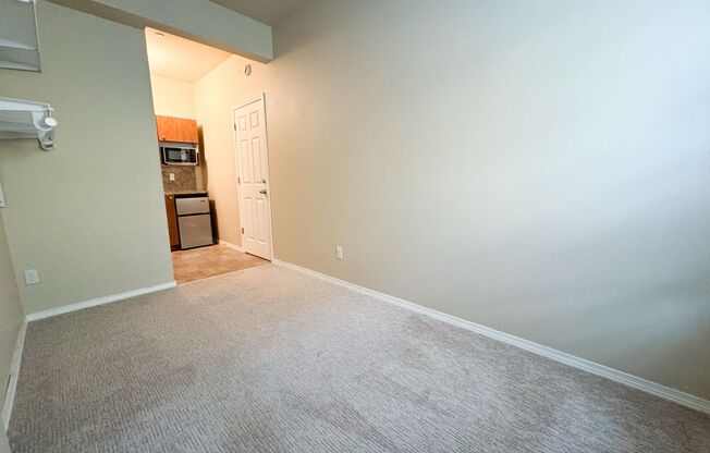 Studio, 1 bath, 137 sqft, $1,195, Unit 8C