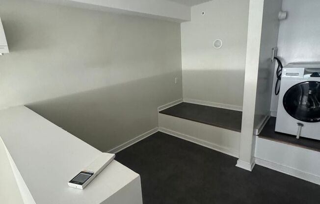 1 bed, 1 bath, 288 sqft, $875, Unit 223