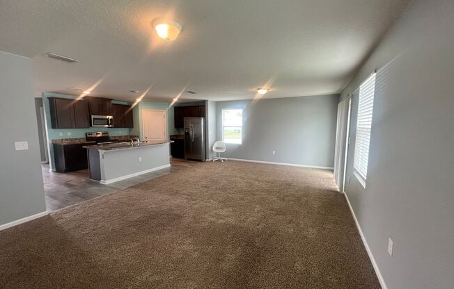 3 beds, 2 baths, $1,950