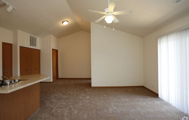 1 bed, 1 bath, 808 sqft, $1,150, Unit Apt 87