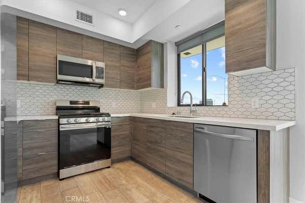 2 beds, 2 baths, 1,100 sqft, $3,550, Unit 204