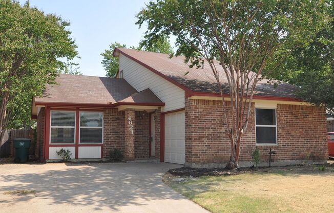 Spacious 3-2 in N. Ft Worth, desirable Keller ISD!