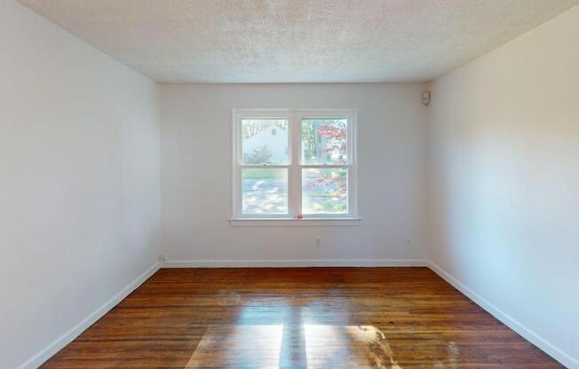 250 MERCER AVE