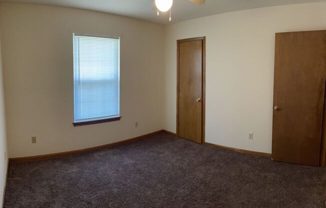 3 beds, 2 baths, $1,450