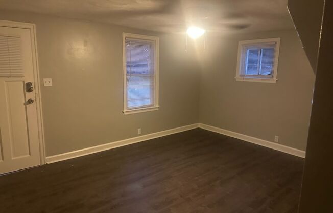 2 beds, 1 bath, $950