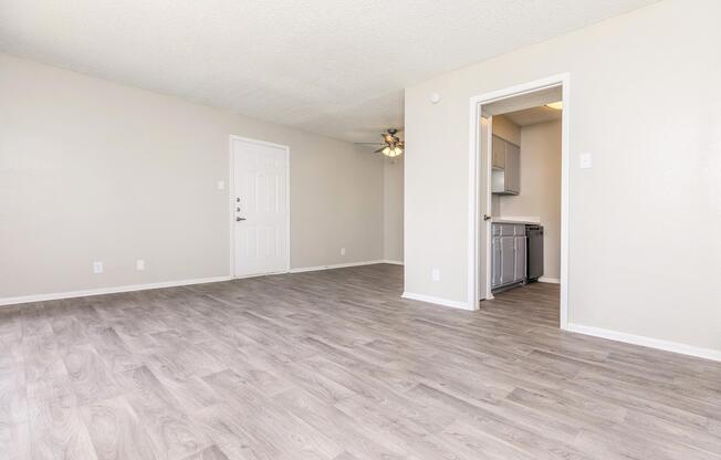 1 bed, 1 bath, 672 sqft, $985