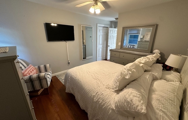 1 bed, 1 bath, 741 sqft, $3,500, Unit 3