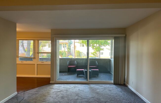 2 beds, 1 bath, 1,040 sqft, $3,695, Unit Unit 102