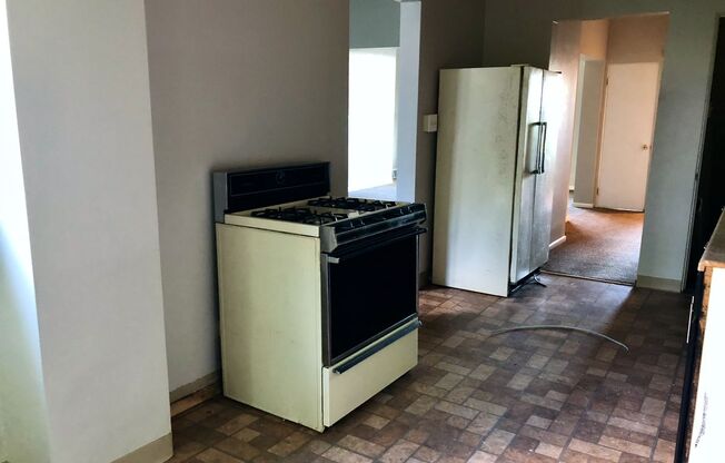 *** Swissvale * Beautiful & Spacious 3 Bedroom / 1.5 Bath House * Large Backyard * Pet Friendly * Fully Renovated ***
