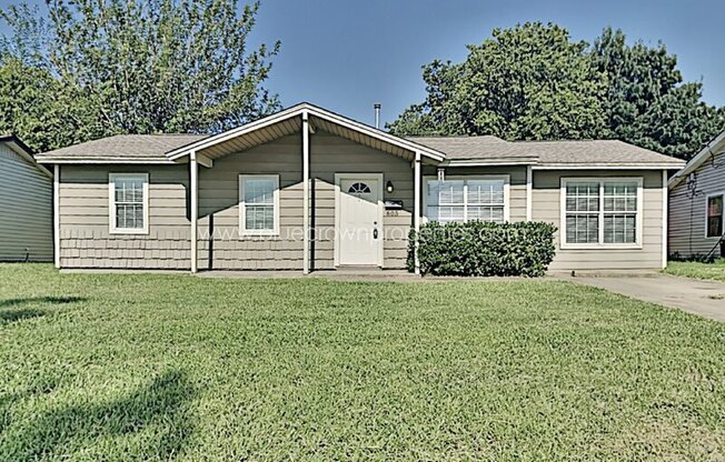 805 ARANSAS DR