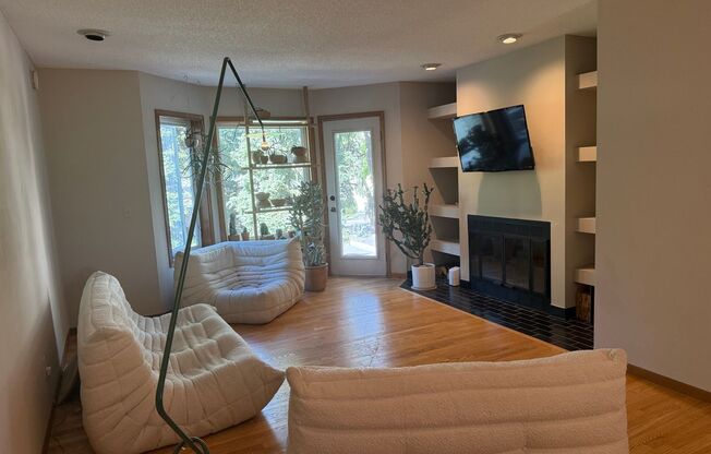2 beds, 2 baths, $2,499