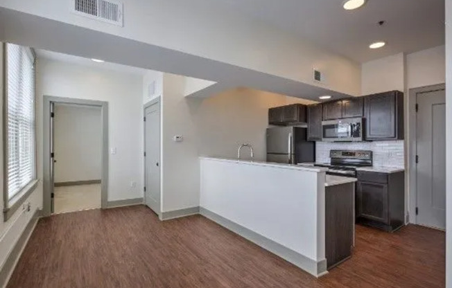 1 bed, 1 bath, 680 sqft, $995, Unit 201